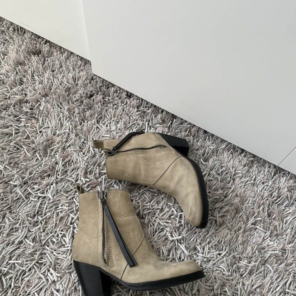 Acne beige suede ankle boots - Picture 8 of 11